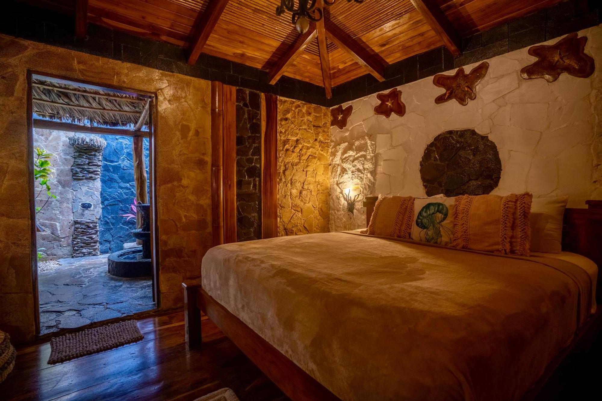 Ocho Artisan Bungalows (Adults Only) Tamarindo Esterno foto