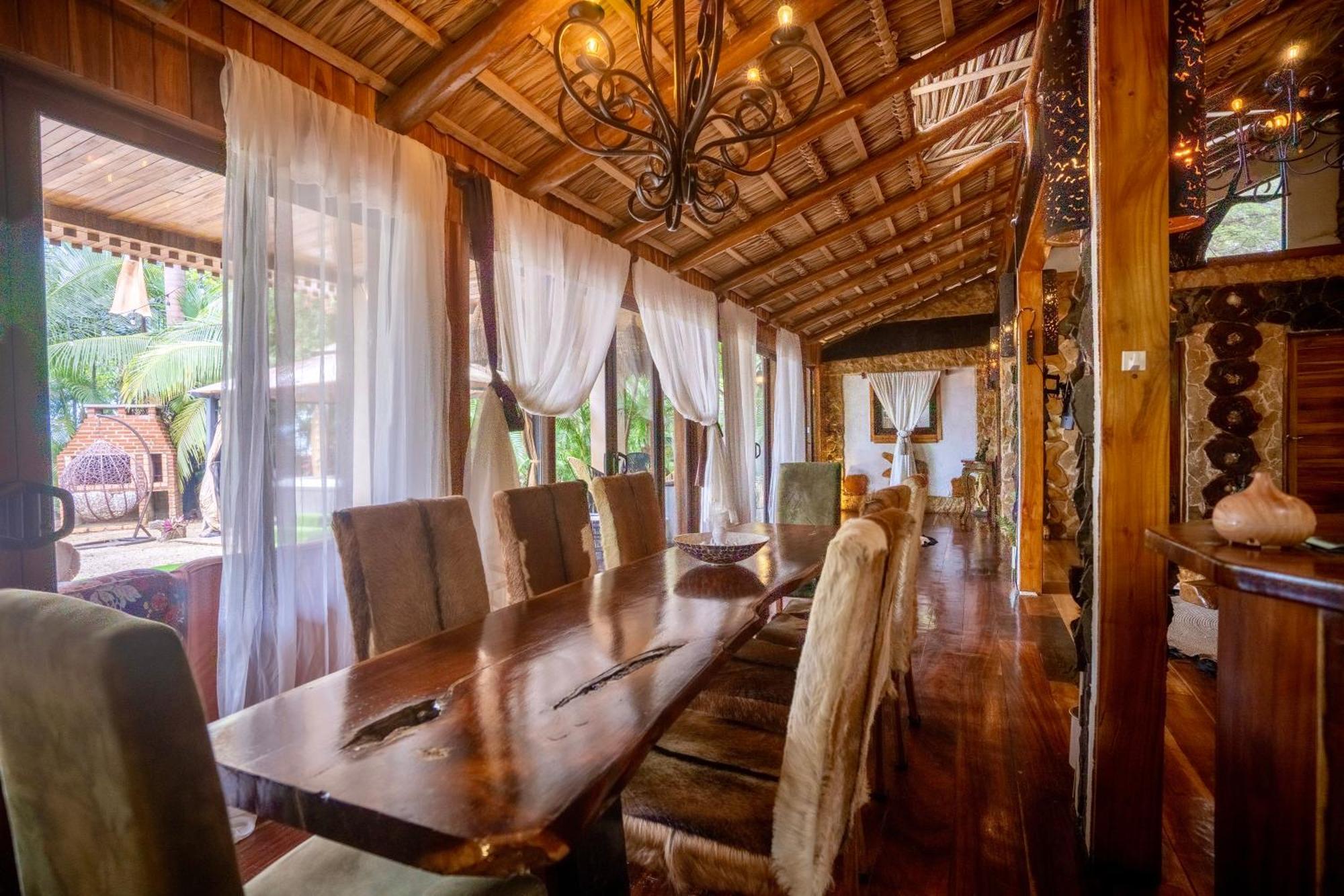 Ocho Artisan Bungalows (Adults Only) Tamarindo Esterno foto