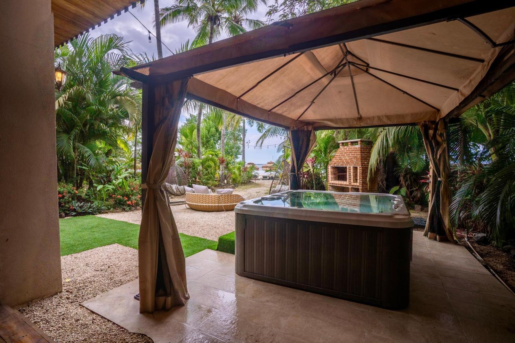 Ocho Artisan Bungalows (Adults Only) Tamarindo Esterno foto