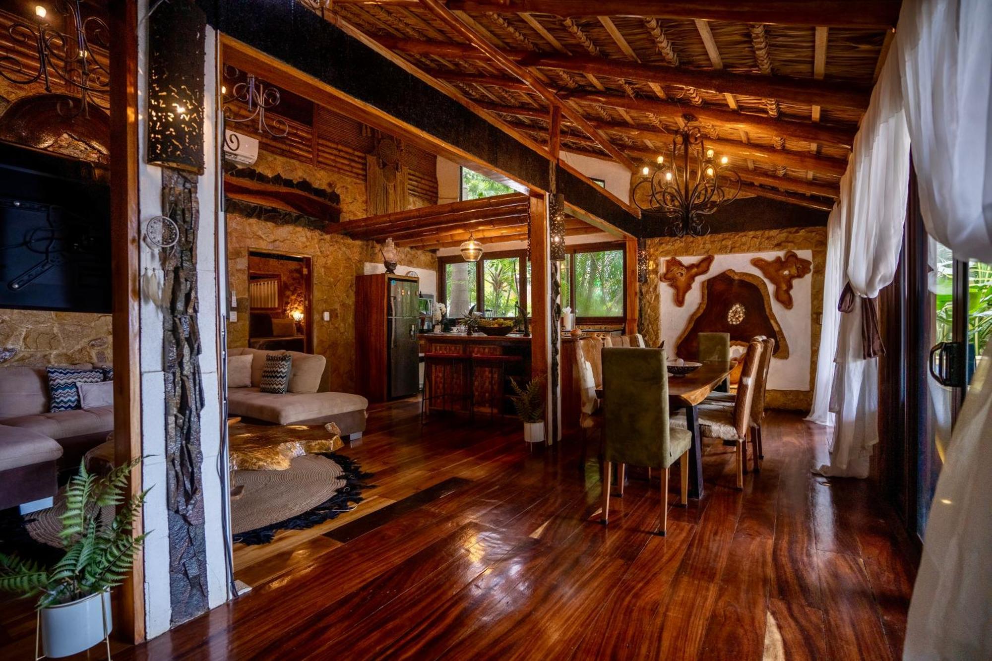 Ocho Artisan Bungalows (Adults Only) Tamarindo Esterno foto