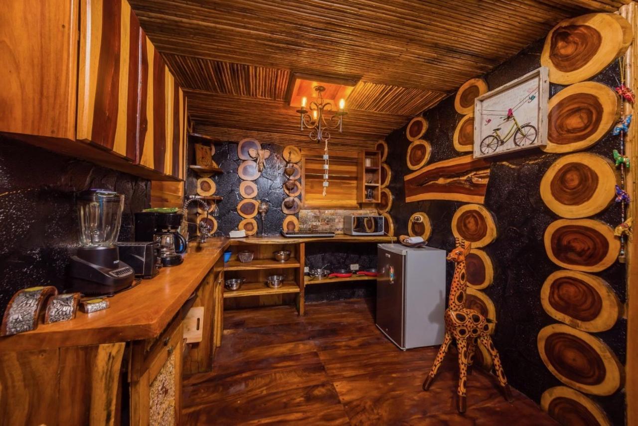 Ocho Artisan Bungalows (Adults Only) Tamarindo Esterno foto